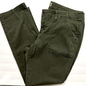 Old Navy Olive Green straight leg Chino pants size 10 short